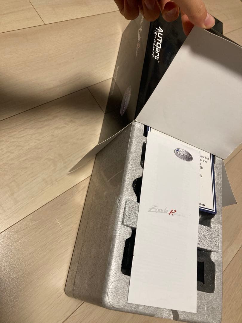 【美品】1/18 AutoArt パガーニ Zonda Revolution