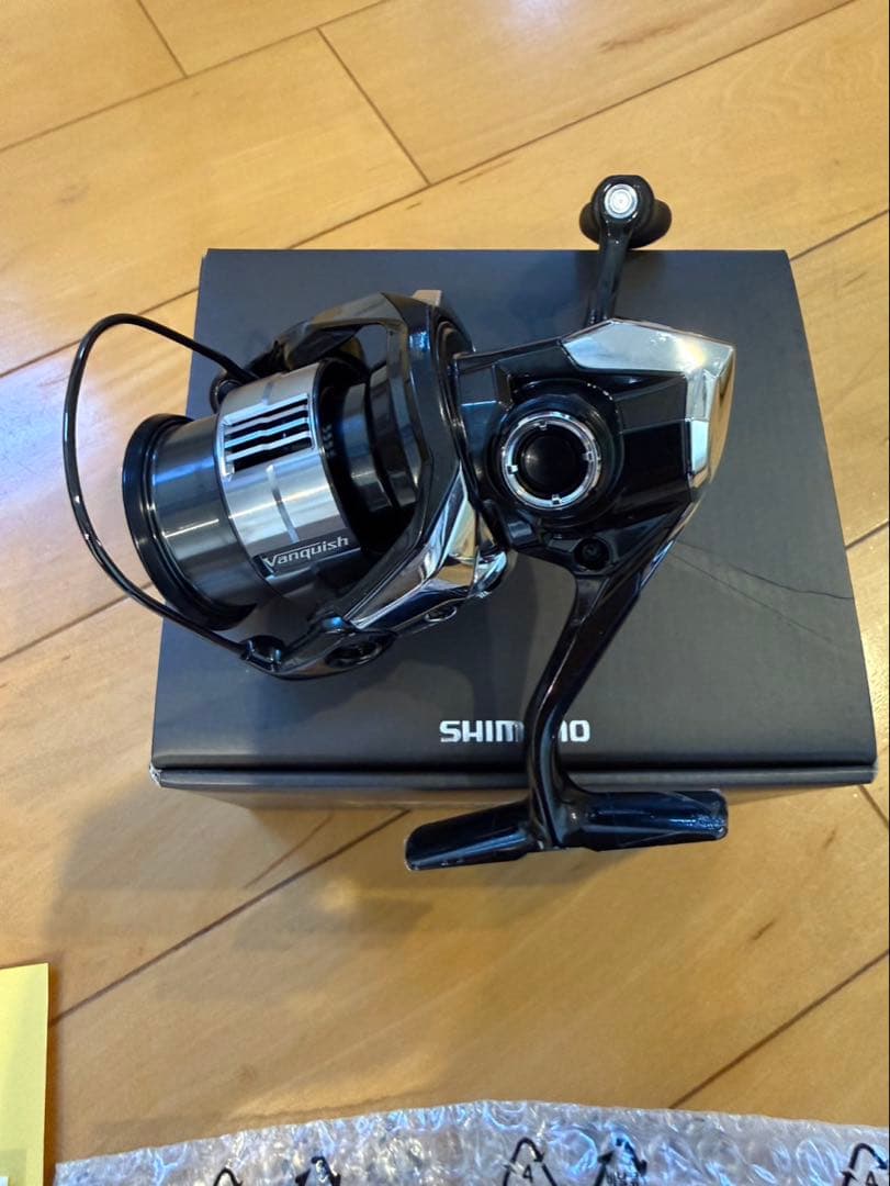シマノ　SHIMANO 23ヴァンキッシュ　C2000SHG リールカバー付き