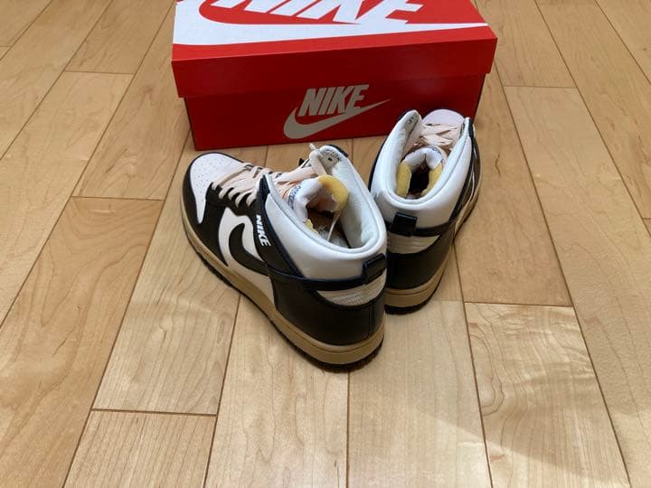 絵本・児童書 NIKE W DUNK HIGH SE