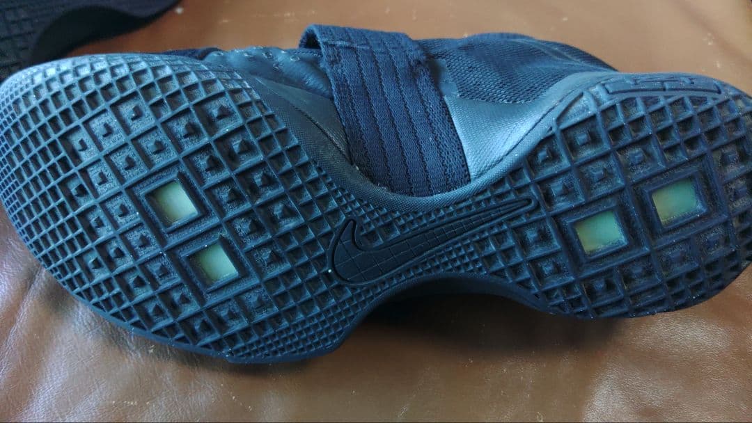 シューズ(男性用) NIKE ZOOM LEBRON SOLDIER 10 29cm