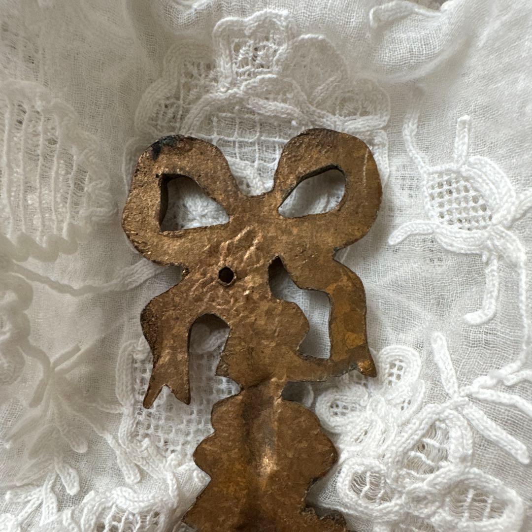 フランスアンティーク　オルモル装飾パーツ　リボンモチーフ　レリーフ