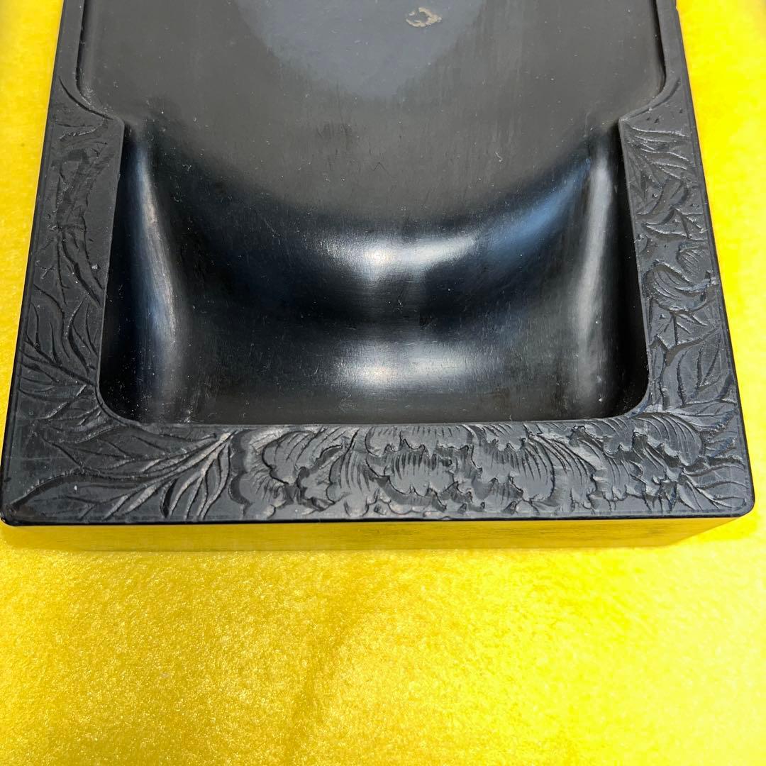 ⭕️端渓硯　牡丹彫刻美しい　硯陰を削り彫り