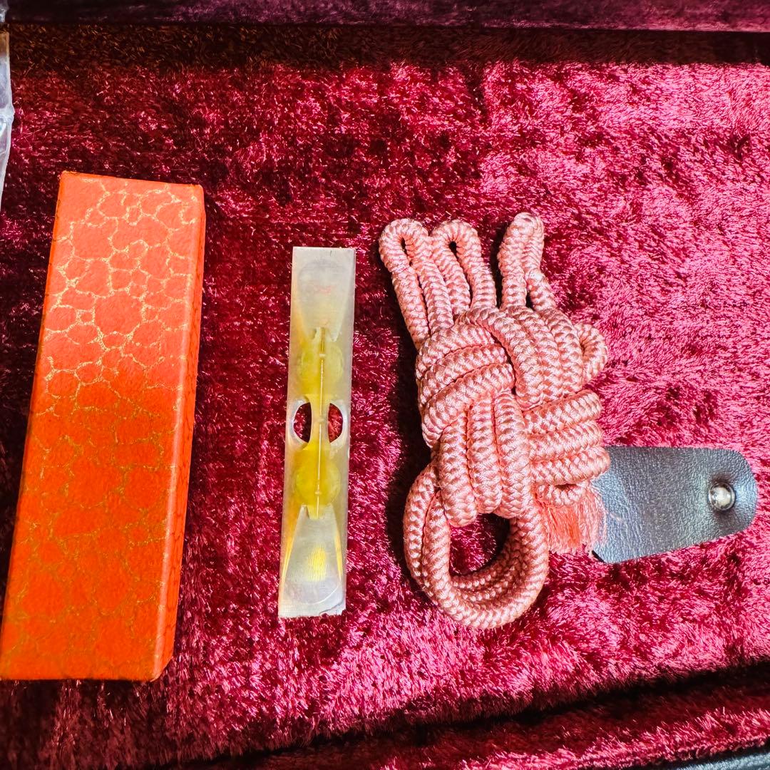 【最終値下げ】地唄三味線 紅木 正寸 トチ ハードケース　木製スタンド付き