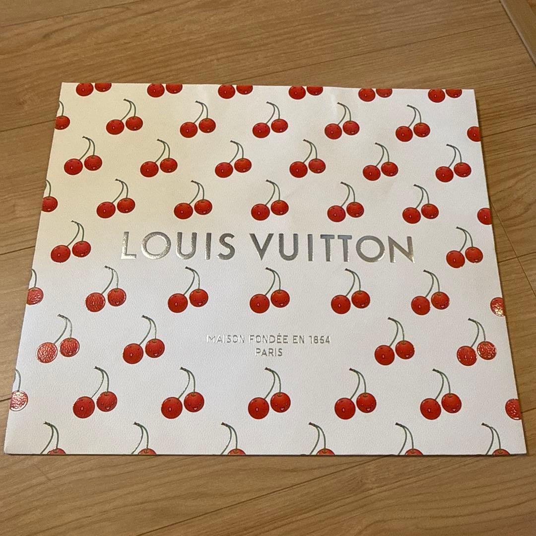LOUIS VUITTON チェリー柄 ショップ袋
