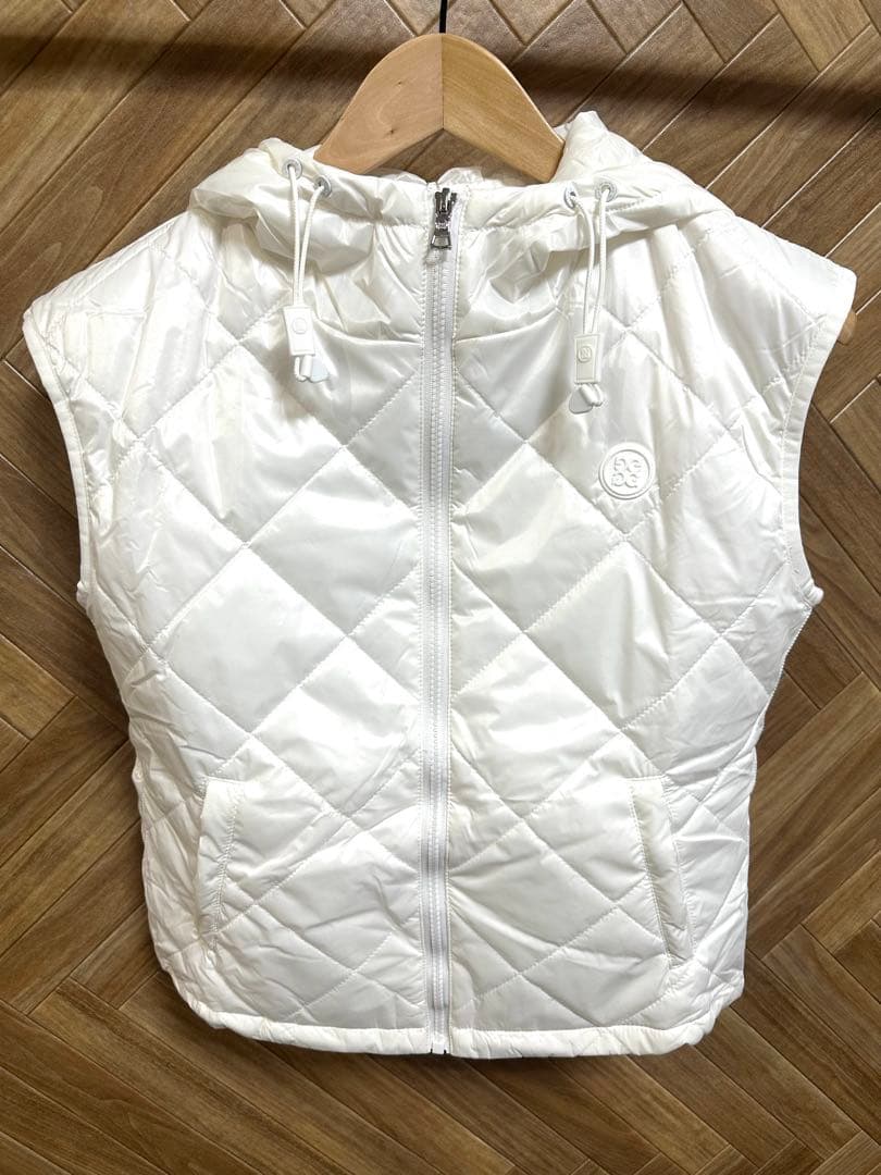 新品未使用新作G/FOREジーフォアレディースベストsizeSホワイト