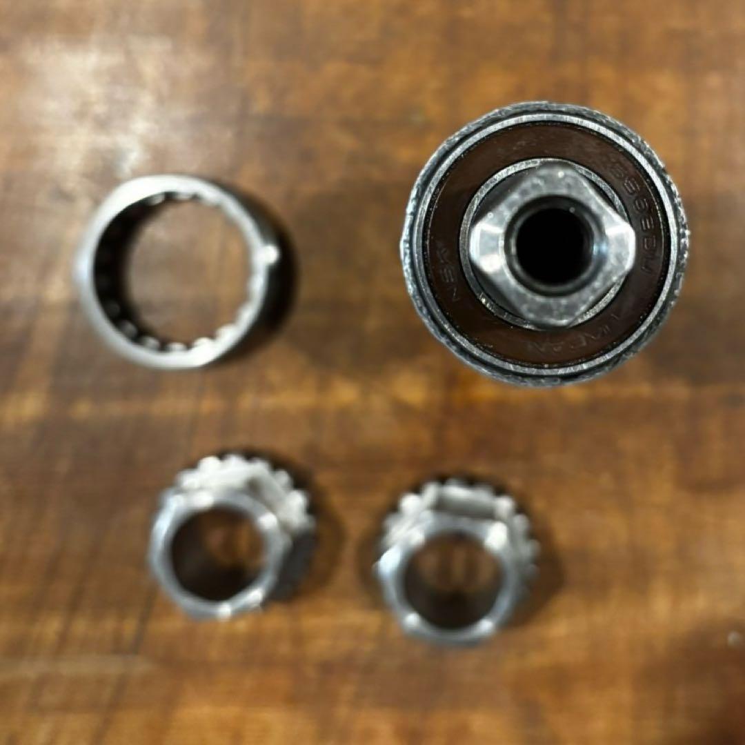 s*u様 PHIL WOODボトムブラケット　フィルウッド