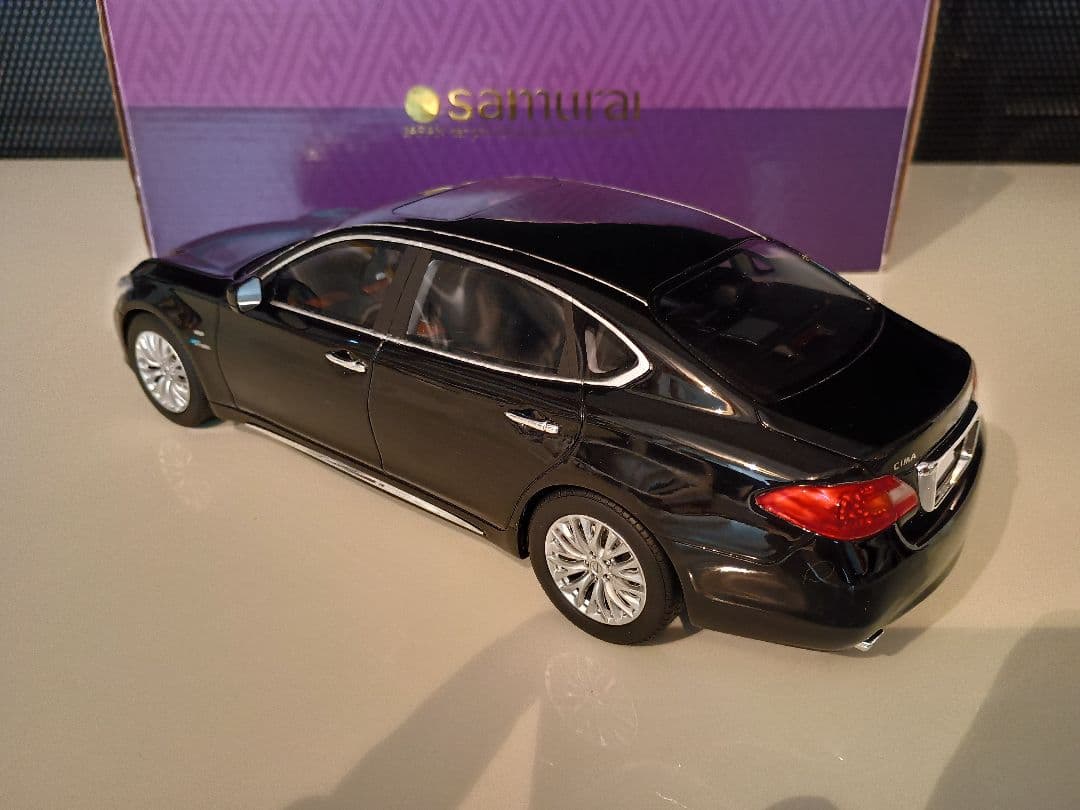 京商 kyosho SAMURA 日産 シーマ Nissan CIMA 1/18
