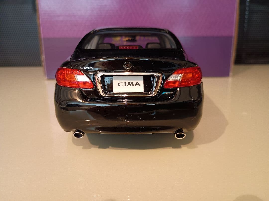 京商 kyosho SAMURA 日産 シーマ Nissan CIMA 1/18