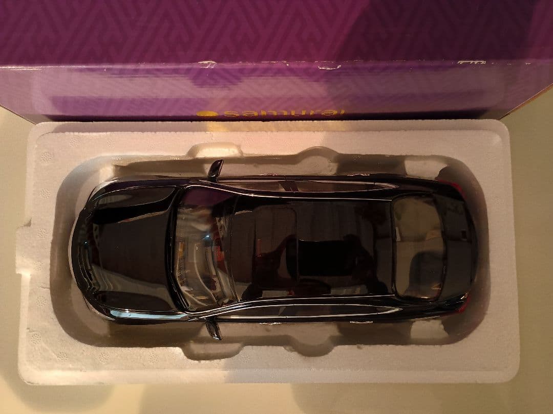 京商 kyosho SAMURA 日産 シーマ Nissan CIMA 1/18