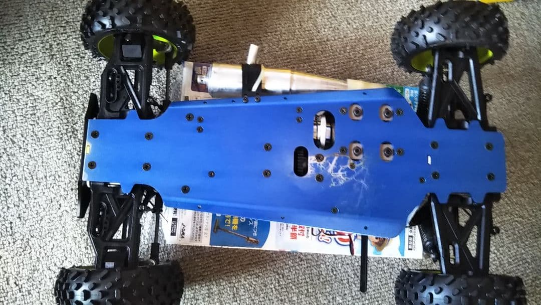 ラジコン、エンジンバギー