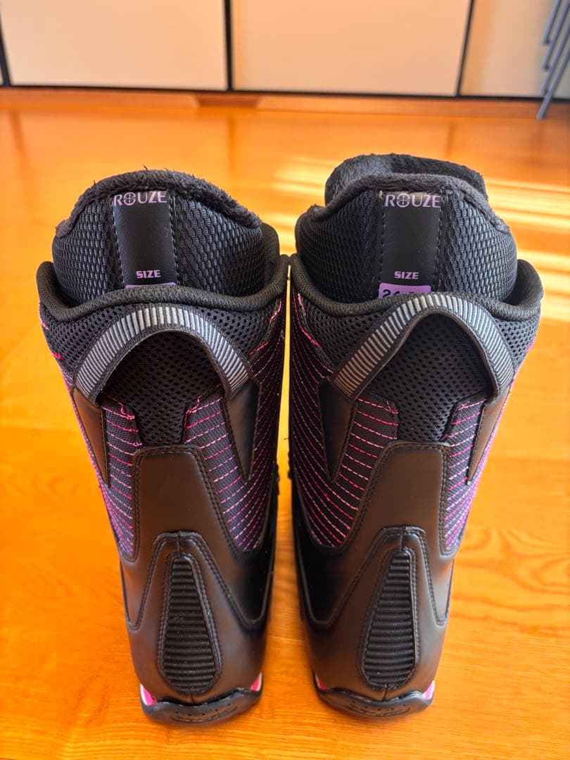 ほぼ未使用　スノーボード ブーツ 24.5 （約1時間 雪上歩行のみ）ダイヤル