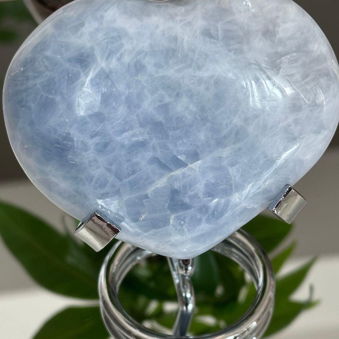 【超希少】【高品質】セレスタイト ハート 原石 8.5×7.3【シルバー台座付】