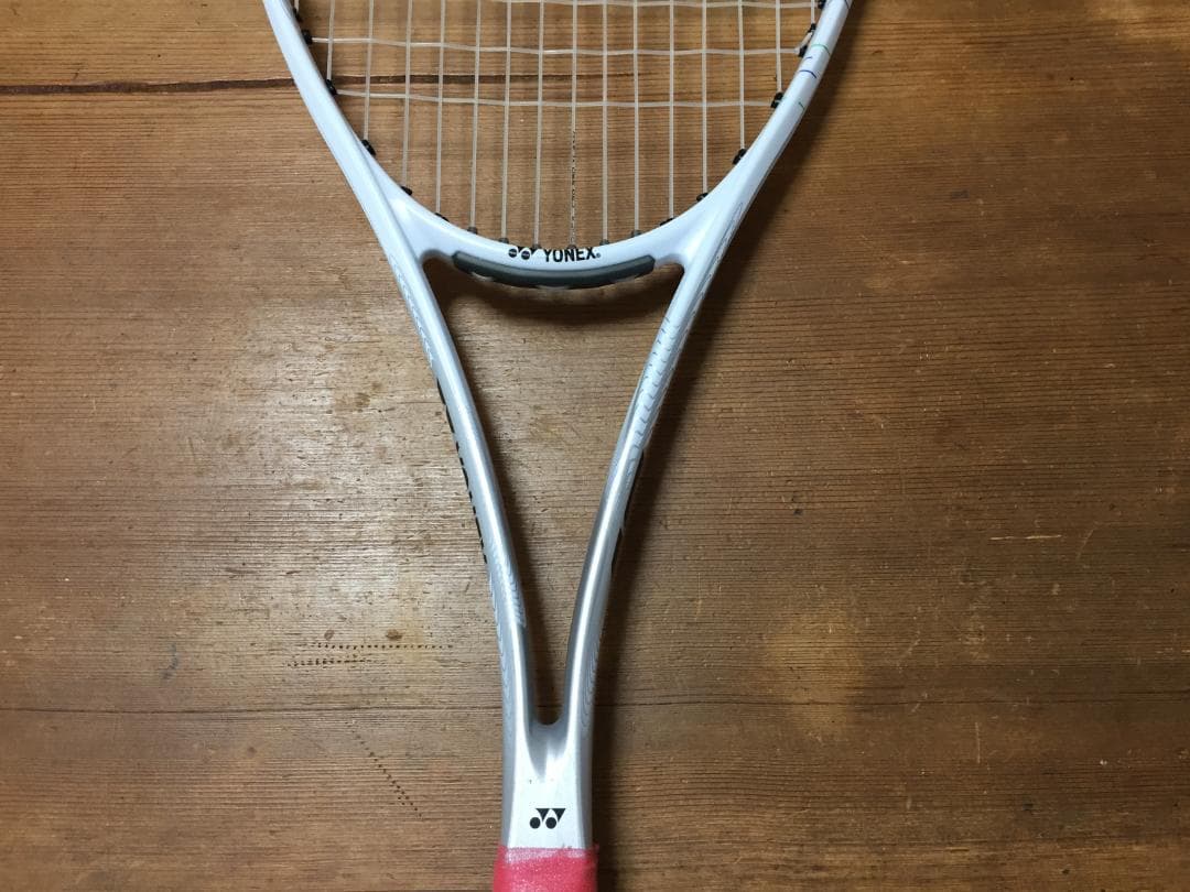 名器 美品　YONEX　NANOFORCE　8V　REV　傷わずか