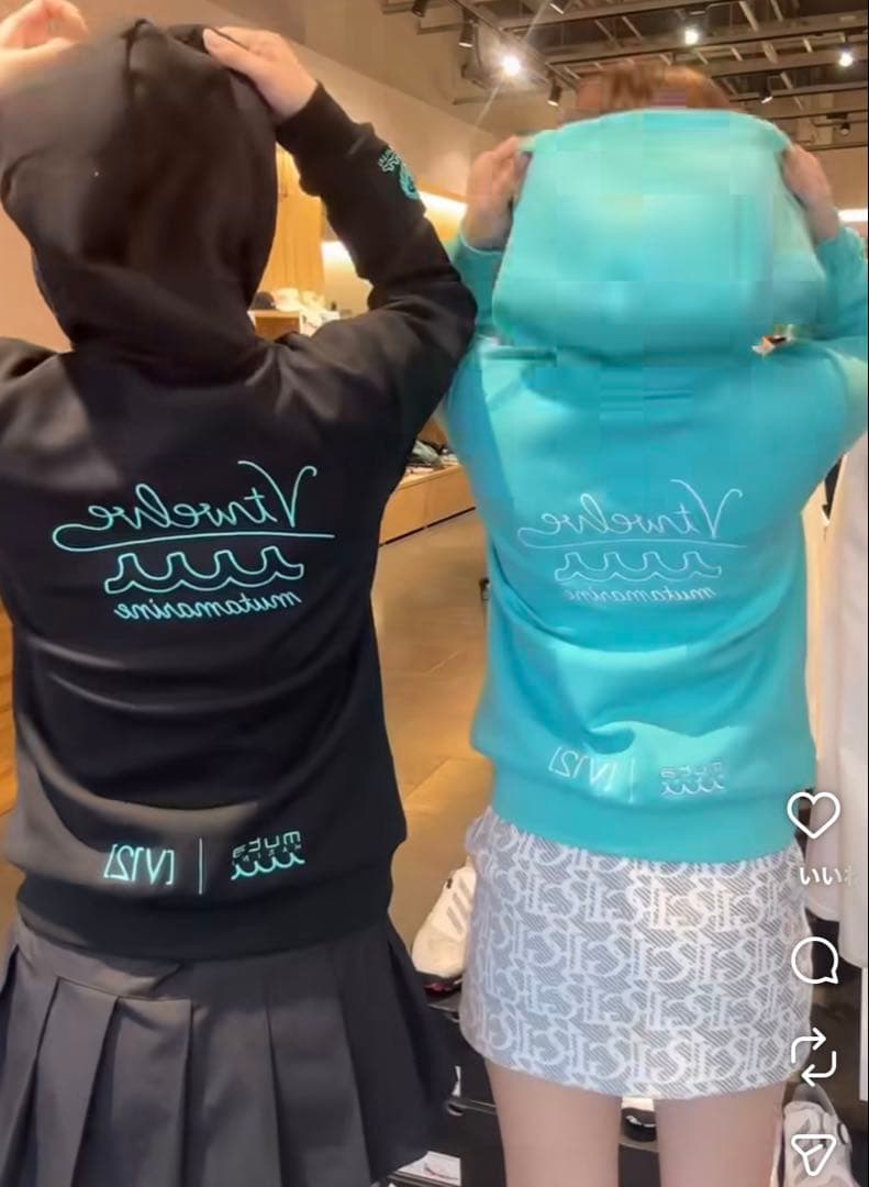 フォロー割引あり　完売品　V12 muta コラボ　パーカー