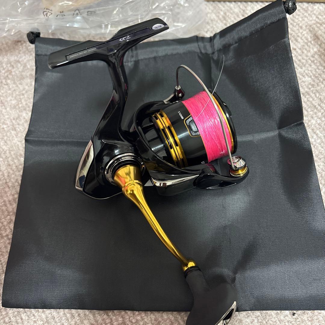 ほぼ新品　ダイワ　スピニングリール 23レガリス LT 3000-CHX