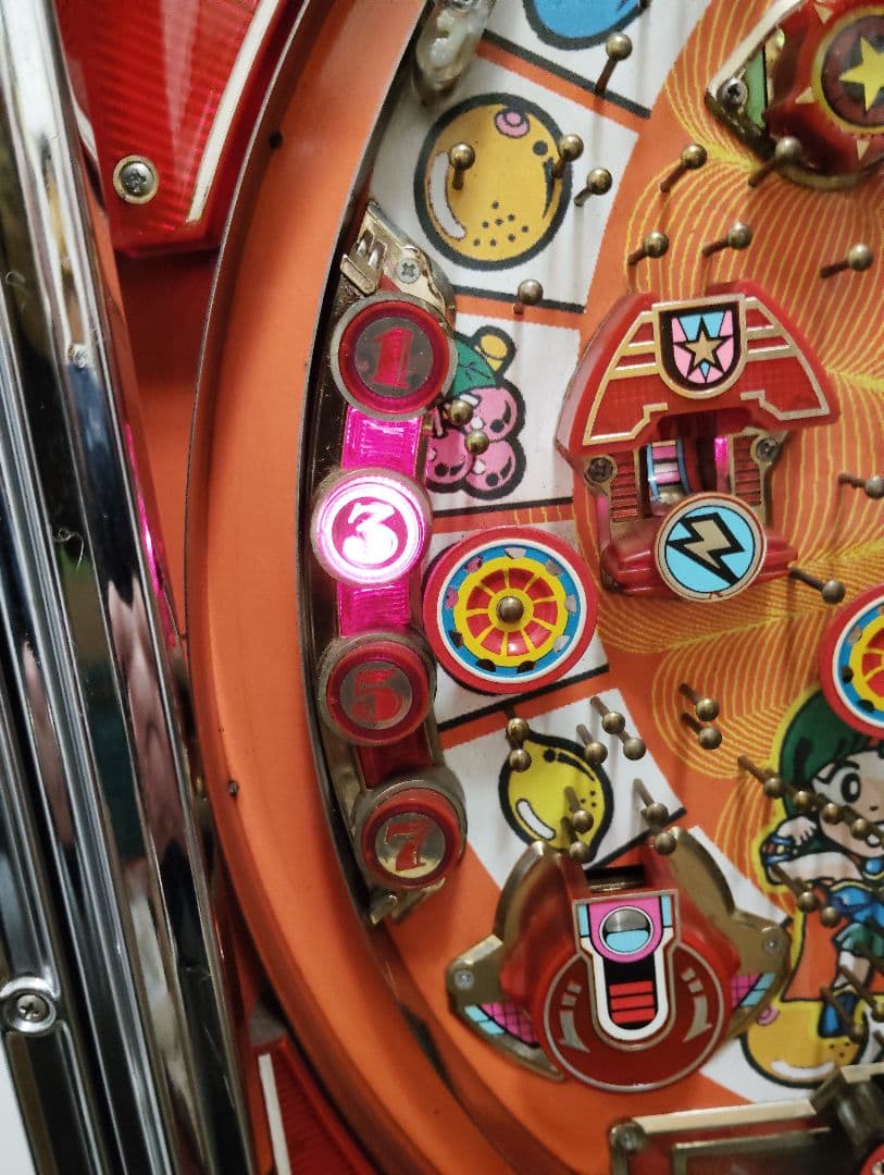 パチンコパワフル　液晶不良　引き取り、送付可別着払いのみ　梱包1000円くらい