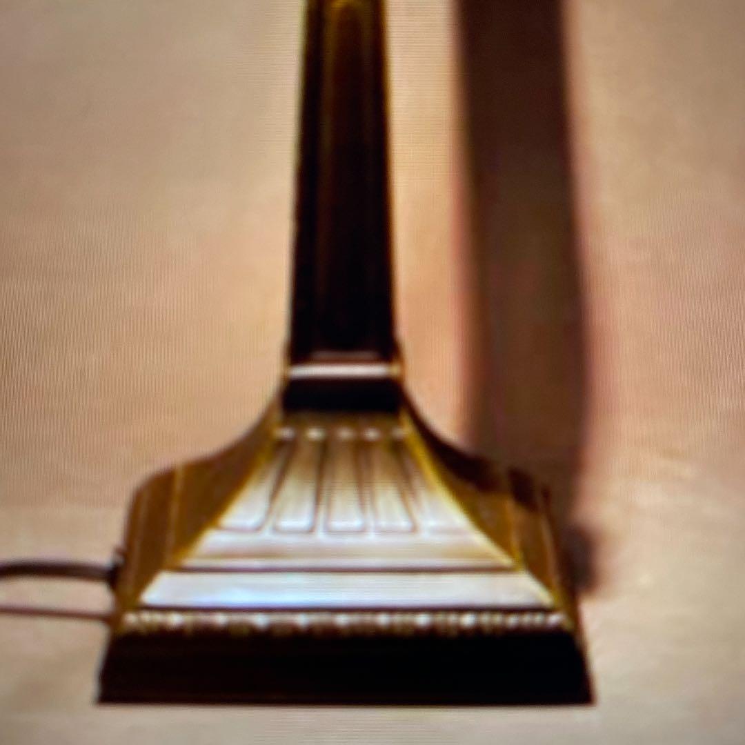 ステンドガラス　ランプ　ティファニー卓上ランプ