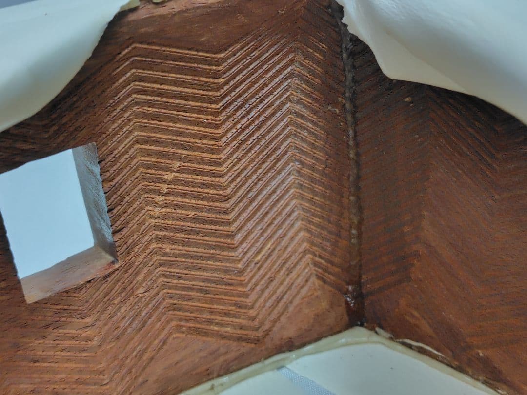 C059 【中古】三味線（子持ち綾杉／金細／二本溝）ケース付（バチ有）／修理前提