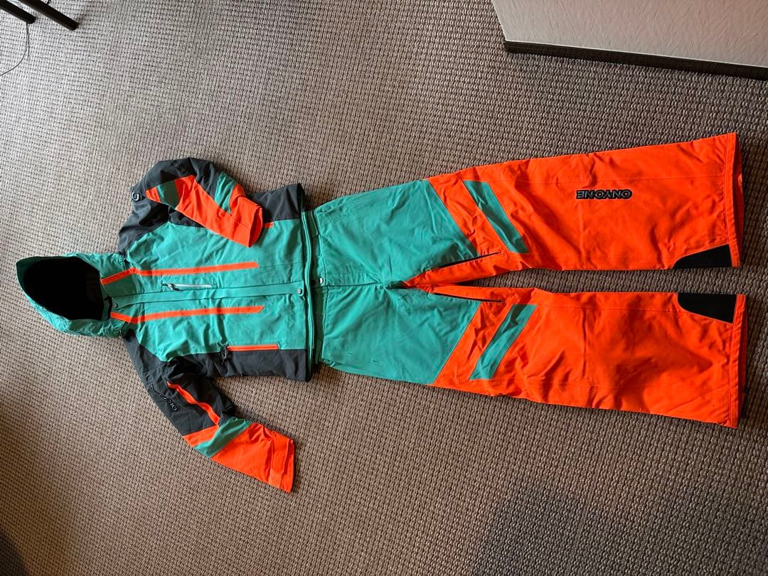 美品　オンヨネ ONYONE スキーウェア デモ DEMO サイズM