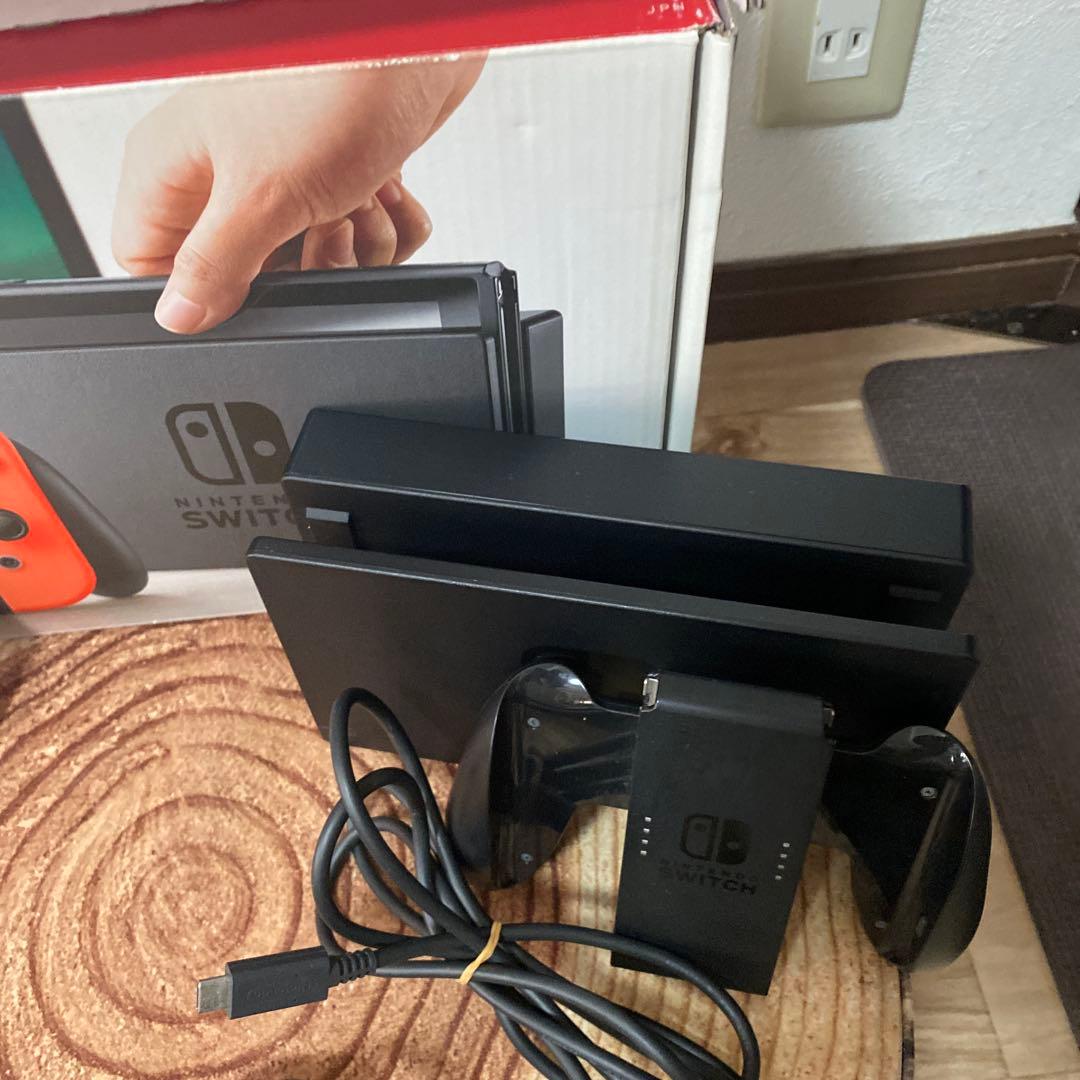 Nintendo Switch ニンテンドースイッチ本体　ネオン ①