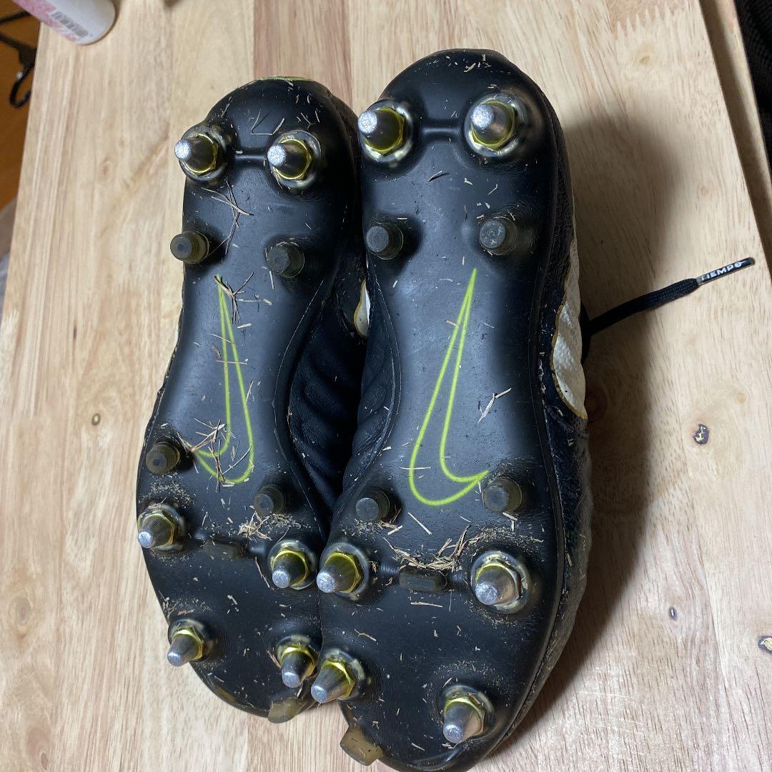 ナイキ　ティエンポ　SG