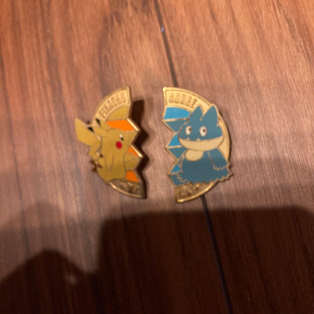 ポケモンセンター限定品　ピカチュウ　ゴンベ　ピンバッジセット