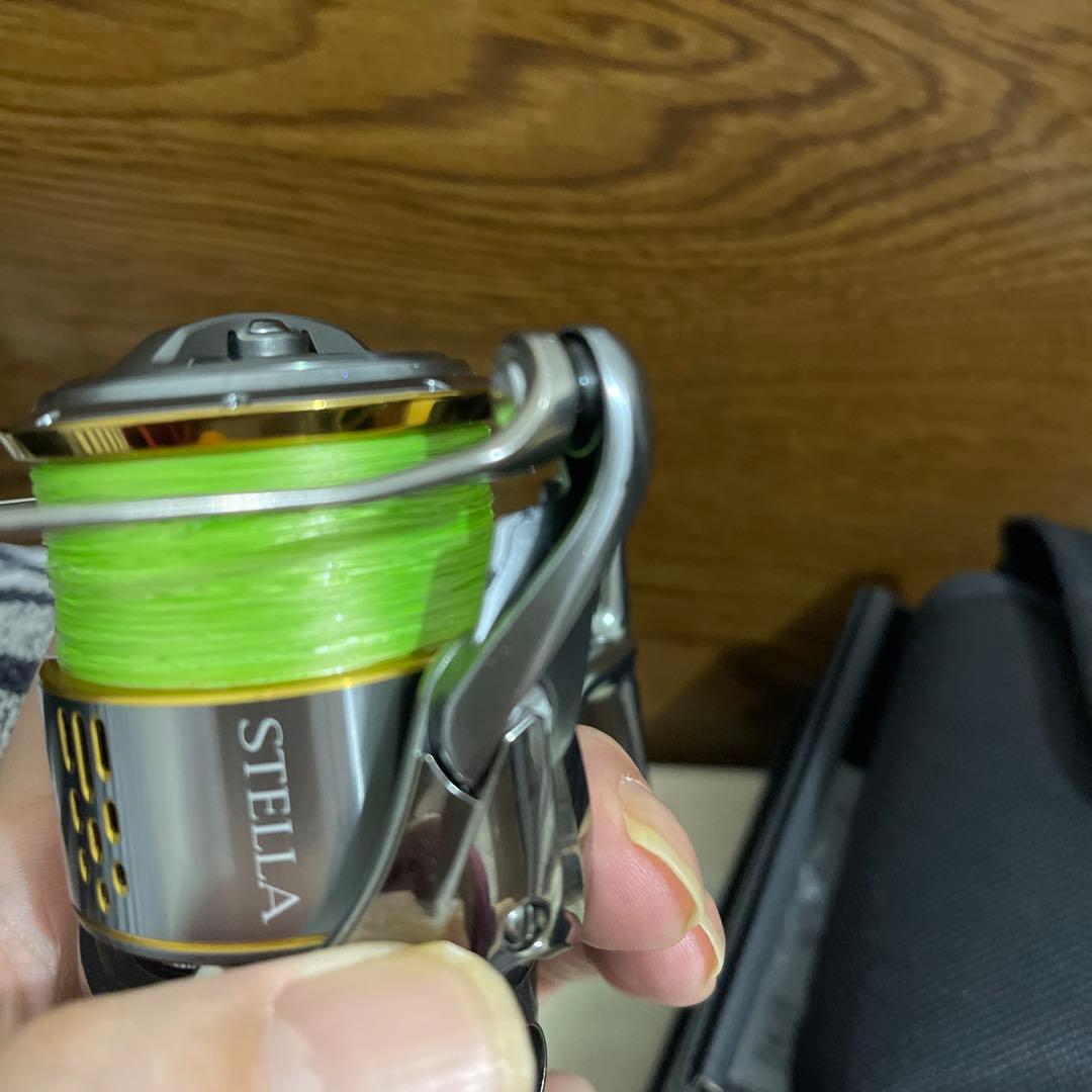 18 STELLA 4000MHG スピニングリール　新品未使用品