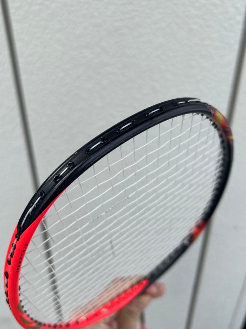 アストロクス77バドミントンラケットASTROX 77 4U5