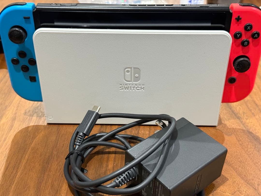 Nintendo Switch本体Joy-Con、有線LAN対応純正dock付き