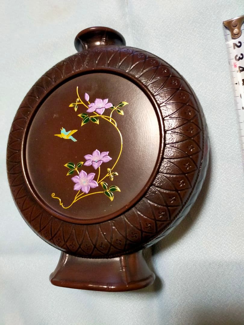 花瓶　銅　美しい