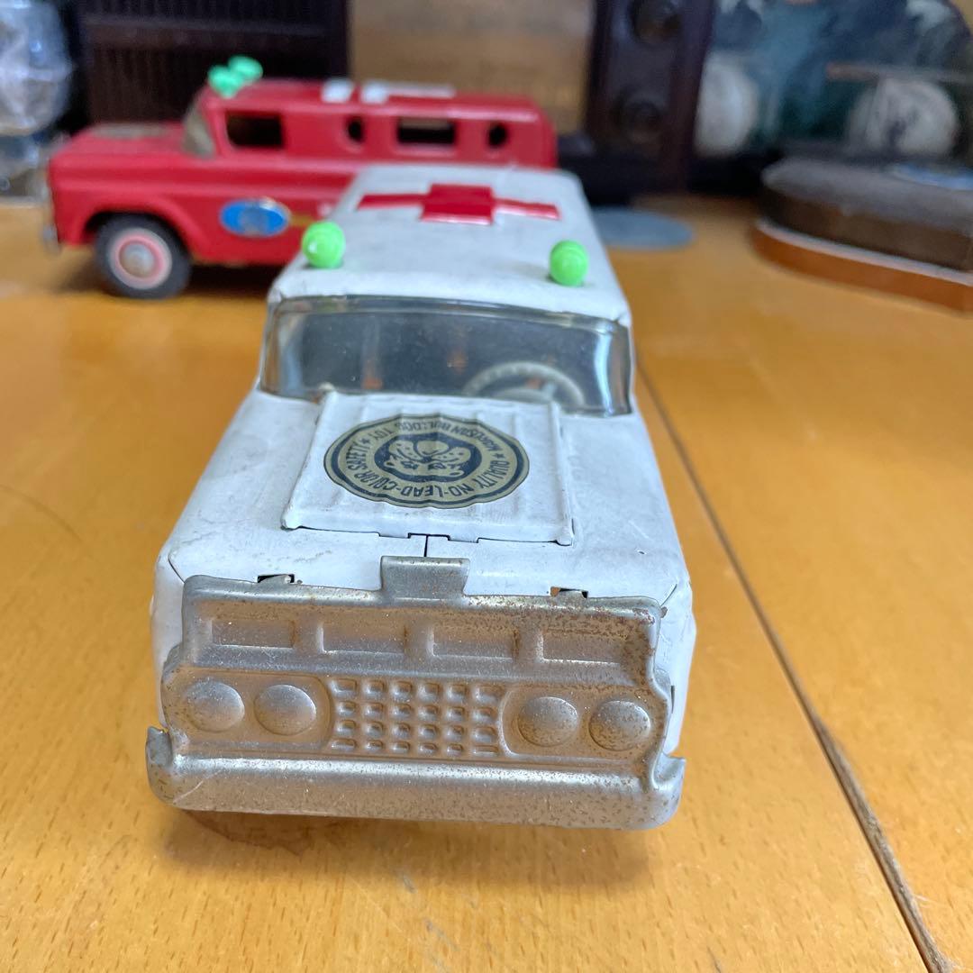 マルサン　ブルドッグシリーズ　 郵便車&救急車