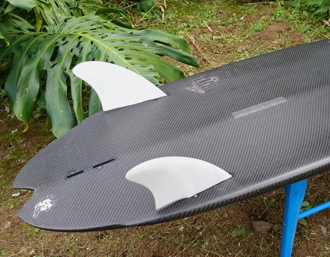 モダンキール ツインフィン　FCS２　AirCore　MODERN　KEEL