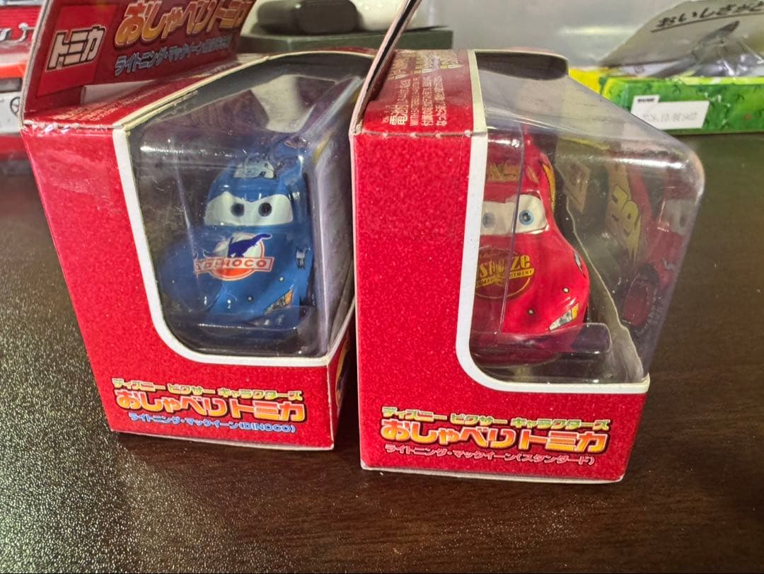 s1684 おしゃべりトミカ　カーズ　ライトニング・マックイーン　DINOCO
