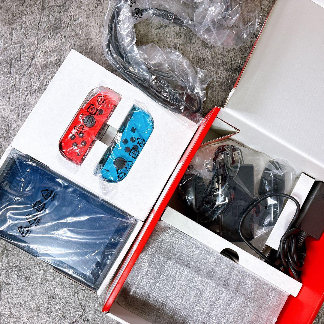 2024年製　美品　Nintendo Switch ネオンブルー　スイッチ 本体