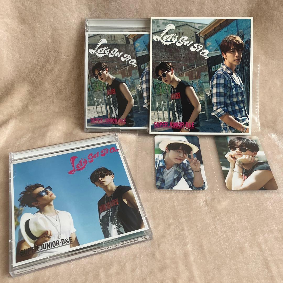 ウネのCDやグッズ、ウィンドブレーカー等