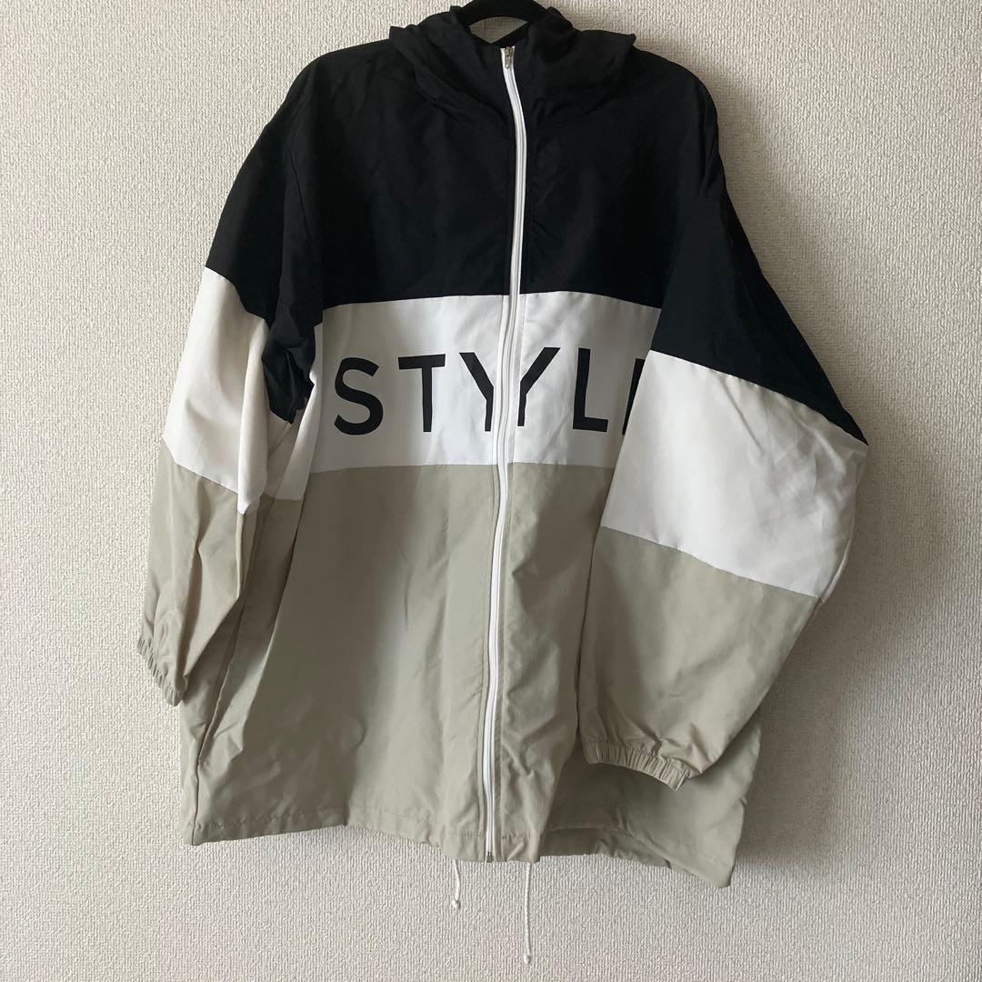 ウネのCDやグッズ、ウィンドブレーカー等