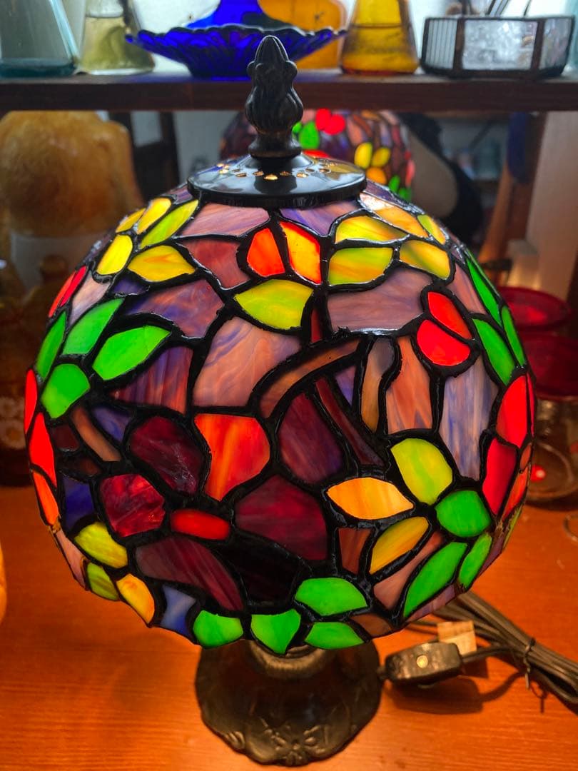ステンドグラス　ランプ　卓上　シェード　インテリア