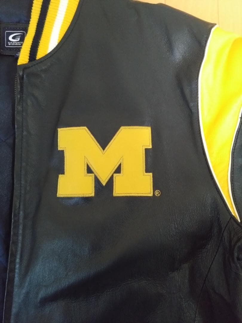 NFL NCAAフットボール　ミシガン・ウルヴァリンズ　ani革ジャン　ジップ