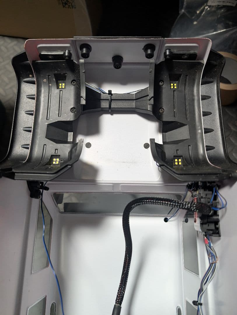 Traxxas　TRX-4 ディフェンダー　クローラーラジコン　トラクサス