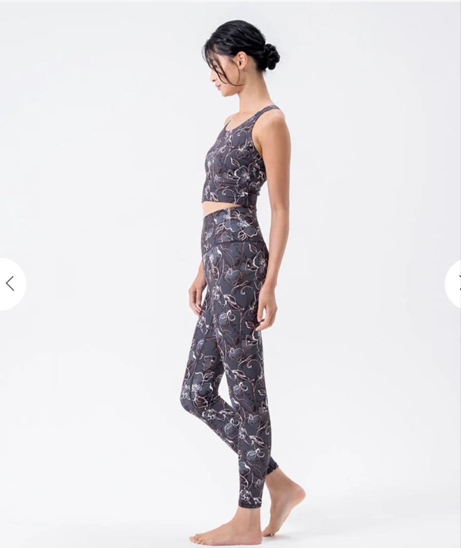 お値下☆新品未開封SUKALAラインフラワーブラトップ＆レギンスセットS