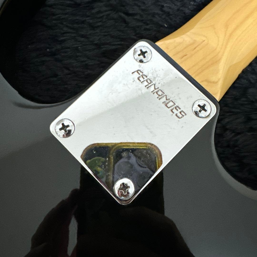 廃盤品 FERNANDES ストラトキャスター エレキギター 弦楽器 黒