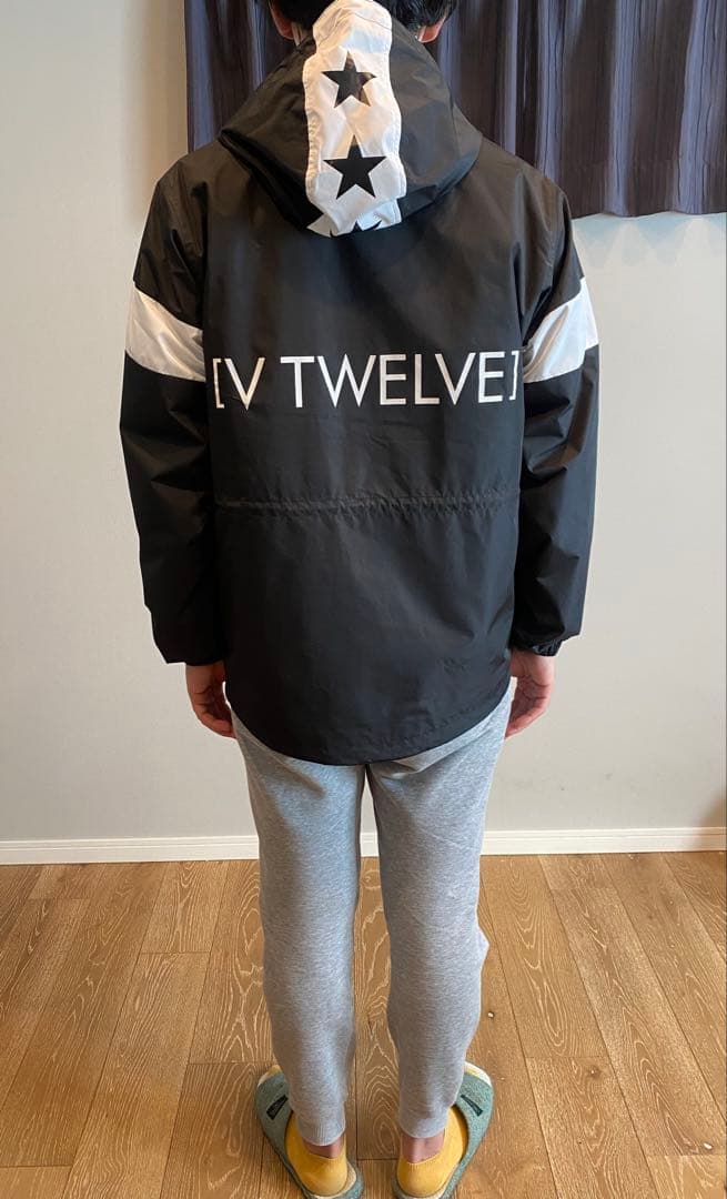 極美品 V12 V TWELVE ゴルフウェア ナイロンジャケット メンズ Ｌ