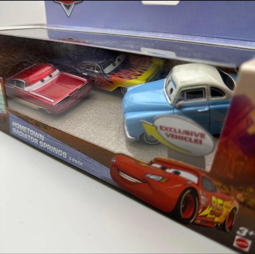 カーズ マテル TOWN RADIATOR SPRINGS ミニカー
