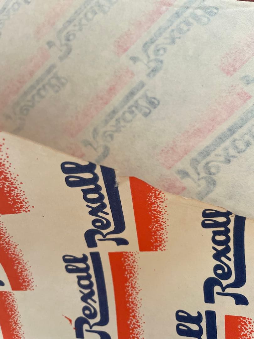 海外　ファーマシー　ラッピングペーパー　包み紙 約1m50