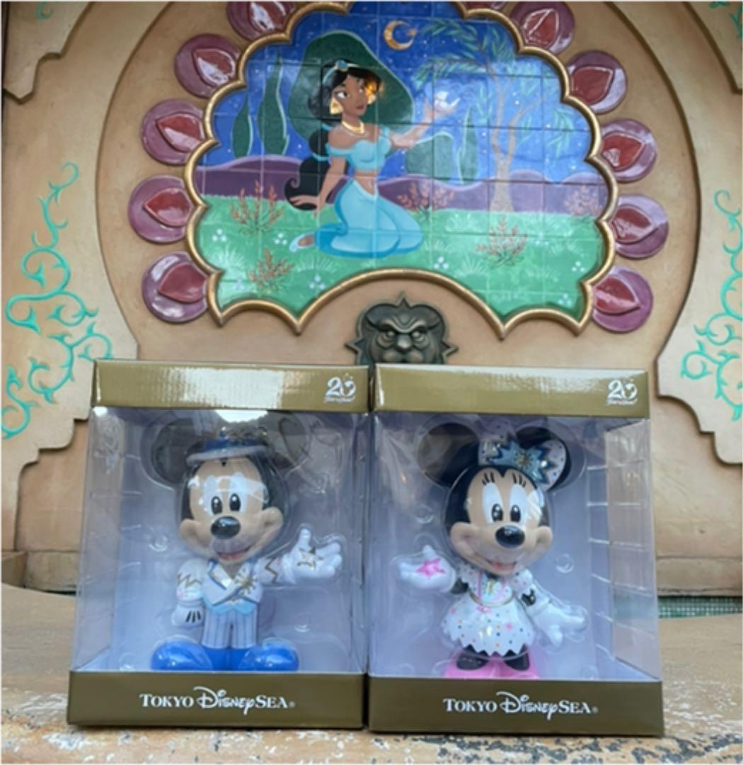 ディズニーシー　20周年　ミッキーミニー　フィギュア