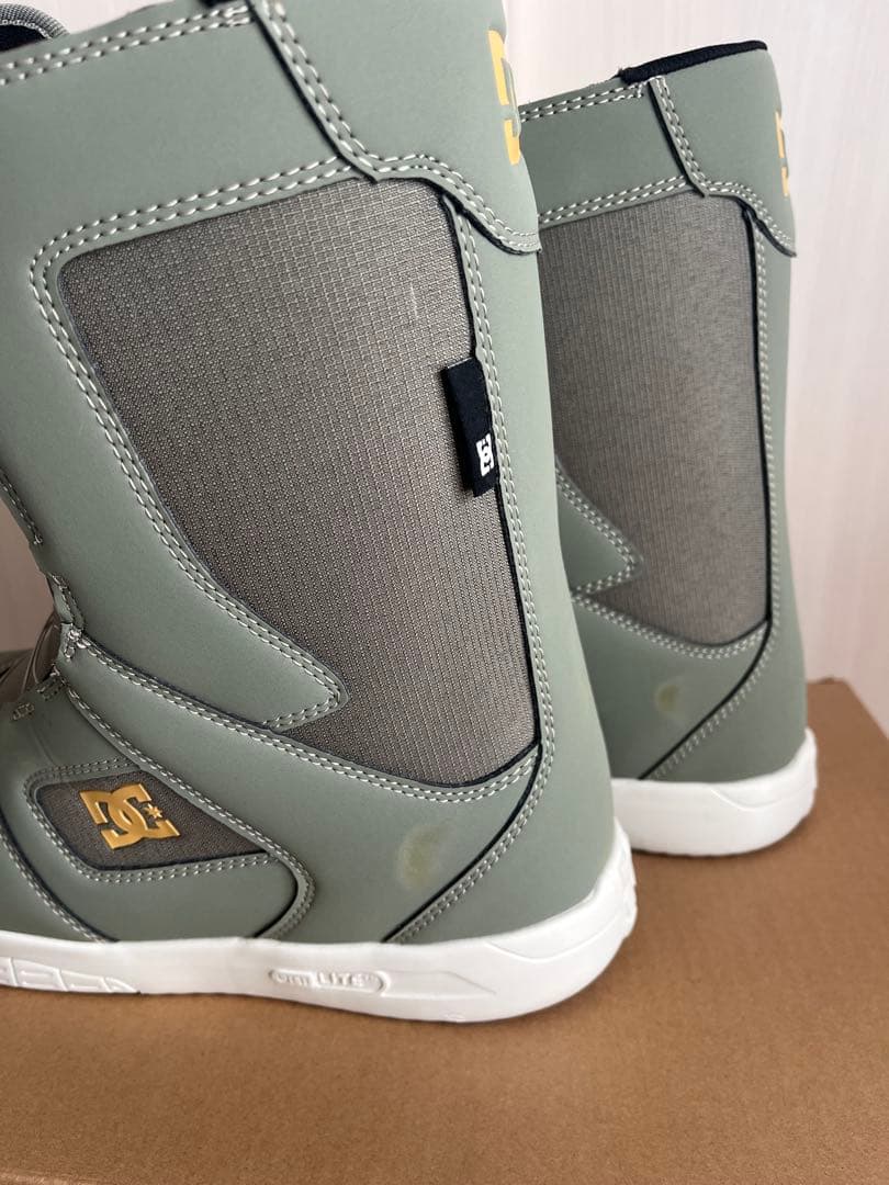 DC WOMENS PHASE BOA OVSウィメンズ フェーズボアスノーボー