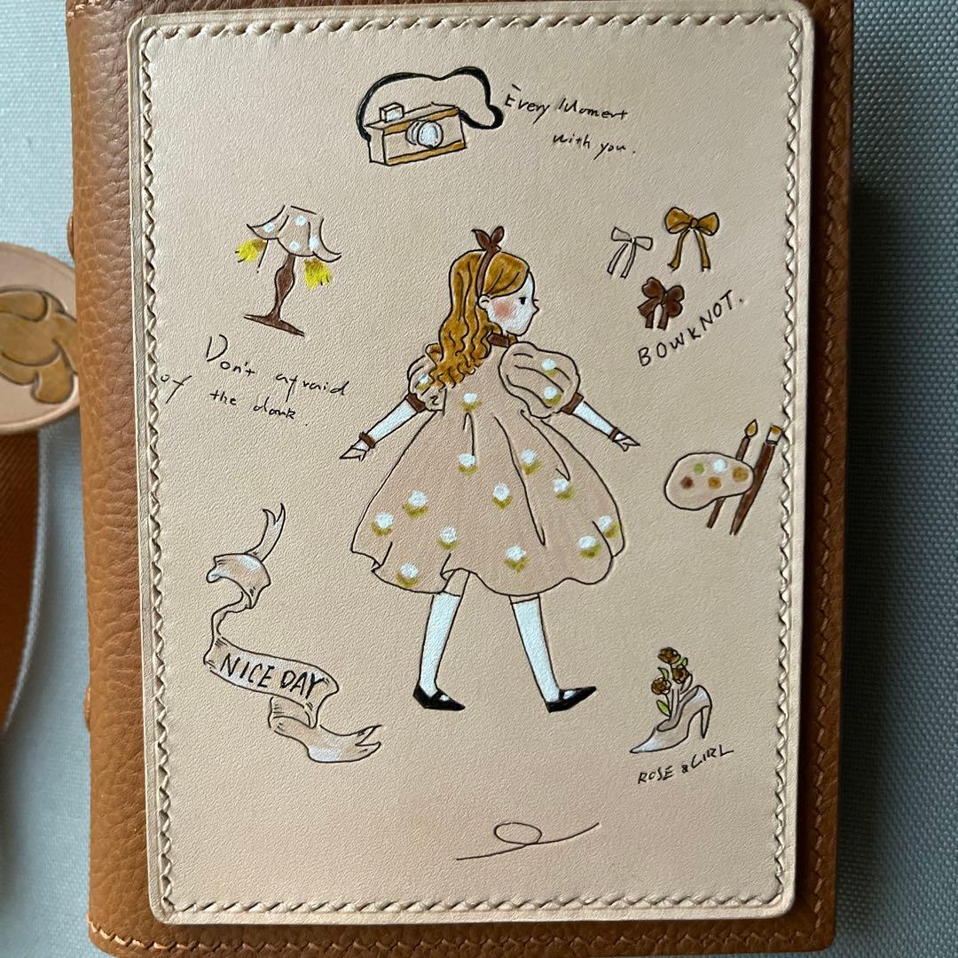 彫刻 本革ノート　ハンドメイド　女の子
