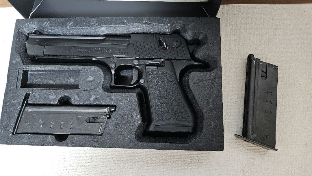 デザートイーグル50　マガジン2個