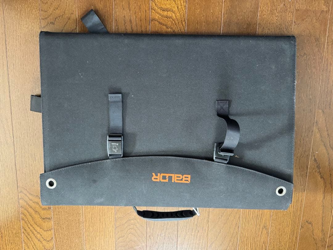 BALDR 折りたたみ式ソーラーパネル　120w