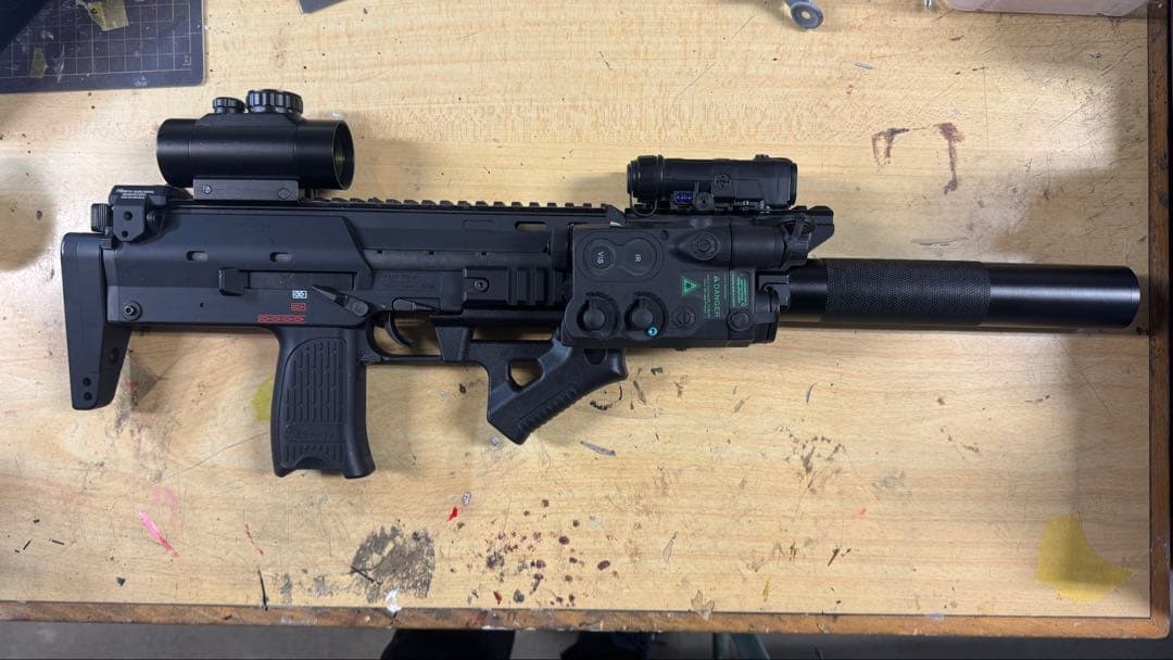 東京マルイ　mp7a1 ガスブローバック　外装カスタム済